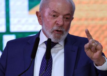 Lula classifica tarifaço dos EUA como “turbulência desnecessária”