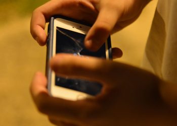 Caminhos da Reportagem mostra perigos para jovens na internet