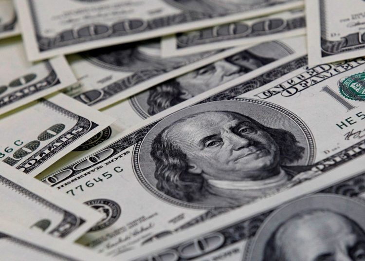 Dólar cai para R$ 5,42 após declarações de presidente do Fed