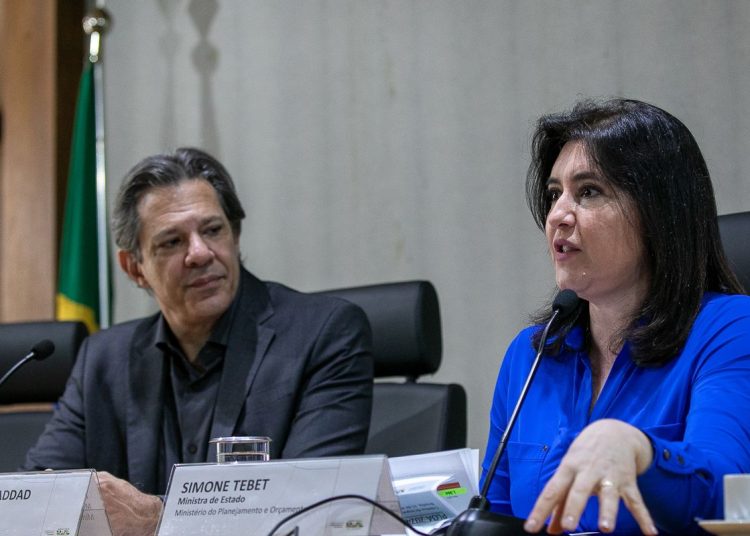 Governo apresenta Orçamento 2026 e propõe salário mínimo de R$ 1.631