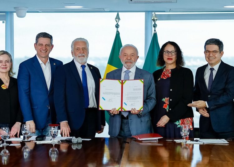 Lula sanciona liberação de R$ 22 bi de fundo para ciência e tecnologia