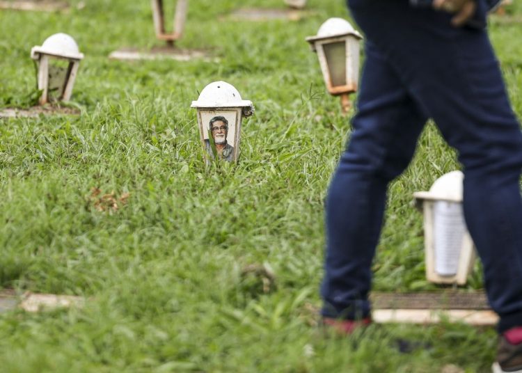 Brasileiros não resgatam de R$ 10 mil a R$ 50 mil de parentes mortos
