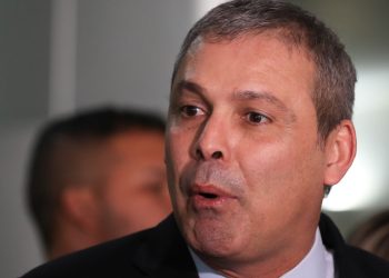 Líderes da Câmara decidem não votar foro privilegiado nem anistia
