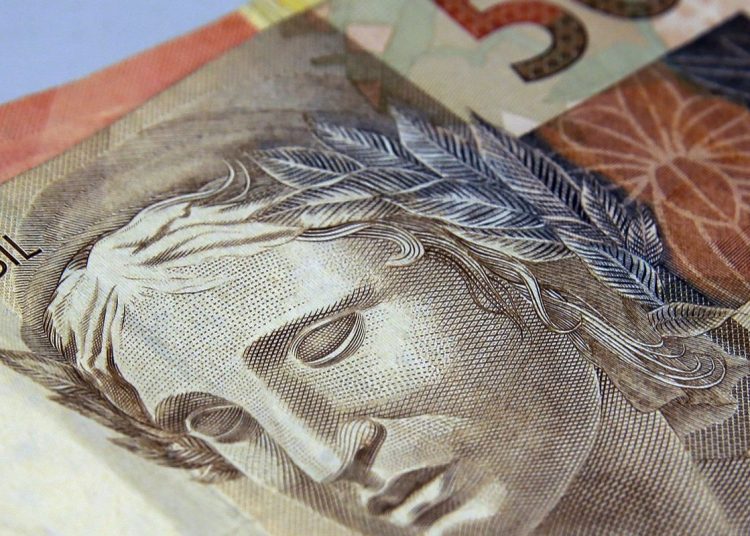 Em julho, saques das cadernetas de poupança superaram os depósitos