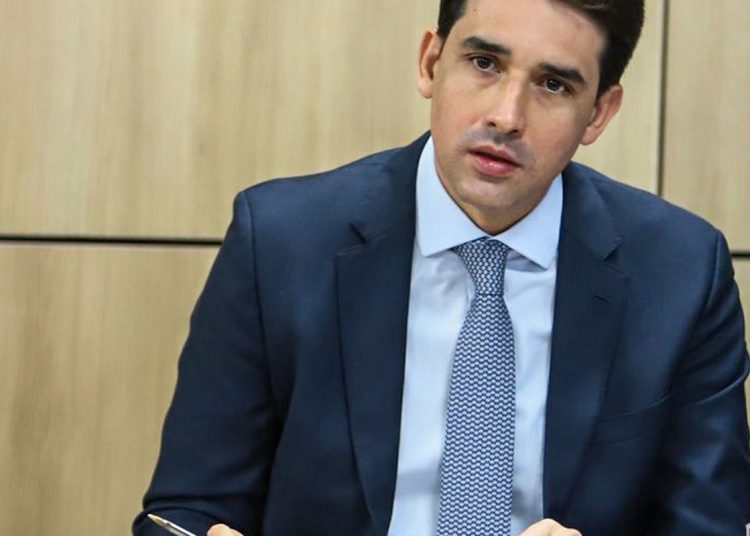 Brasil amenizará efeitos do tarifaço com novos mercados, diz ministro