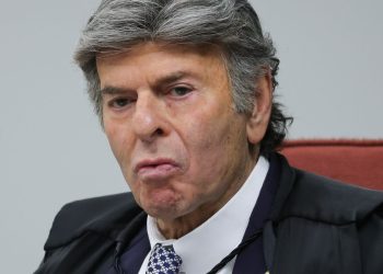 Julgamento da trama golpista: Fux condena Mauro Cid e Braga Neto