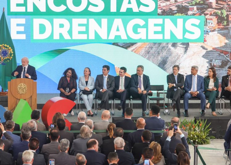 Governo Federal anuncia novo PAC Seleções Encostas e Drenagem