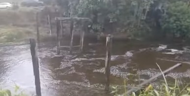 Cheia do Rio Mocotó volta a isolar moradores do Imbé em Campos