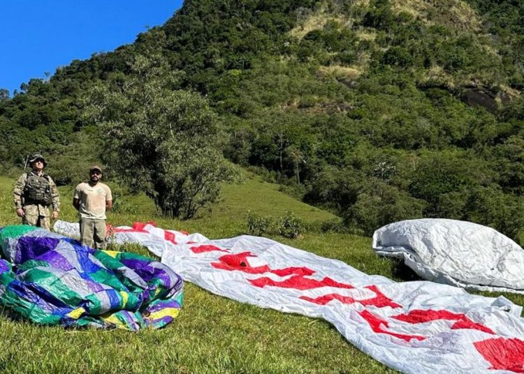 PM ambiental fecha dez fábricas clandestinas de balões em São Paulo