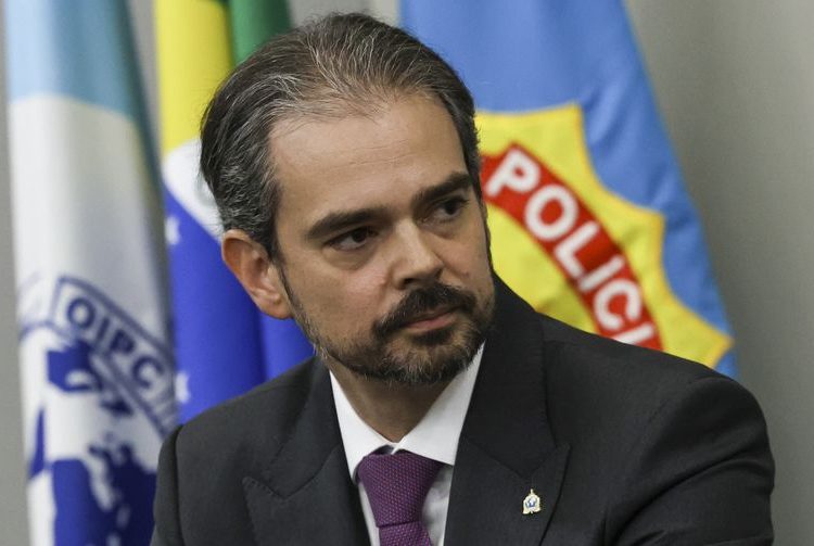 Países amazônicos não precisam de intervenções estrangeiras, diz Lula