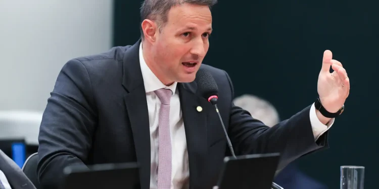 Relator submete atuação da PF contra facções a pedido de governador