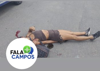 Uma mulher, identificada como Rosileide Melo Lima, de 36 anos, foi assassinada a tiros, na manhã desta quinta-feira (04), em Campos dos Goytacazes, Norte Fluminense. O crime aconteceu na Rua Cidade Lima, no bairro Parque Santa Rosa.