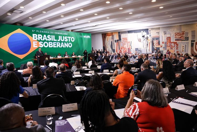 No Conselhão, Lula pede fim da escala 6×1 e ações contra o feminicídio