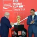 Futebol feminino é destaque em passagem da Taça da Copa por Brasília