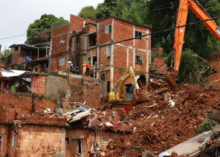 MG: Número de mortes sobe para 65; quatro pessoas seguem desaparecidas