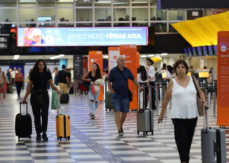 Carnaval movimenta aeroportos e rodovias de São Paulo
