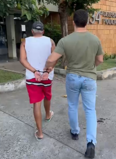 Homem é preso após ameçar a mãe em Campos