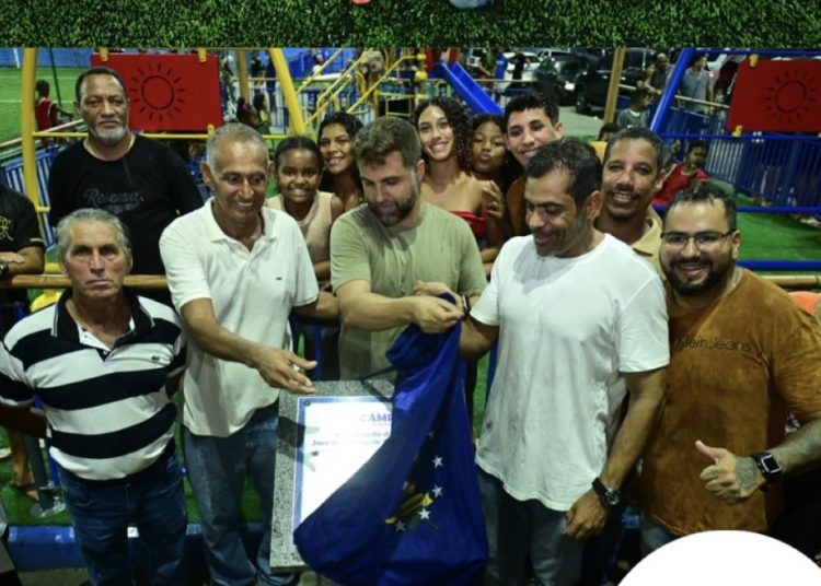 Wladimir e Bruno Dauaire inauguram novo espaço de convivência no Jardim Carioca