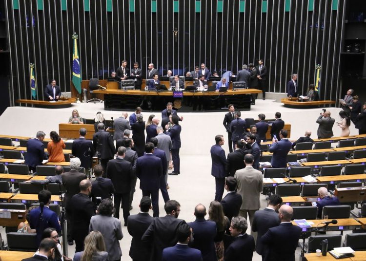 Câmara aprova PL antifacção e endurece penas para crime organizado