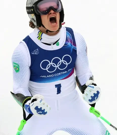 Brasil leva ouro com Lucas Pinheiro nas Olimpíadas de Inverno 2026