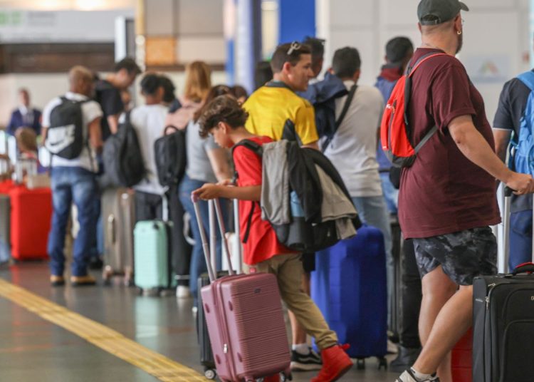 Aeroportos da Infraero devem receber 120 mil passageiros no Carnaval