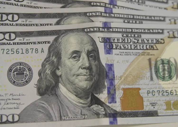 Dólar sobe para R$ 5,16 após escalada de conflito no Oriente Médio