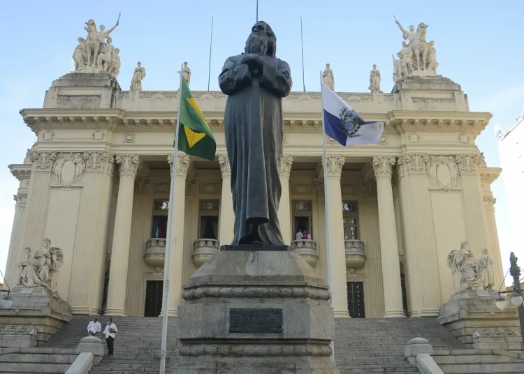 Novo presidente da Alerj será escolhido nesta quinta-feira