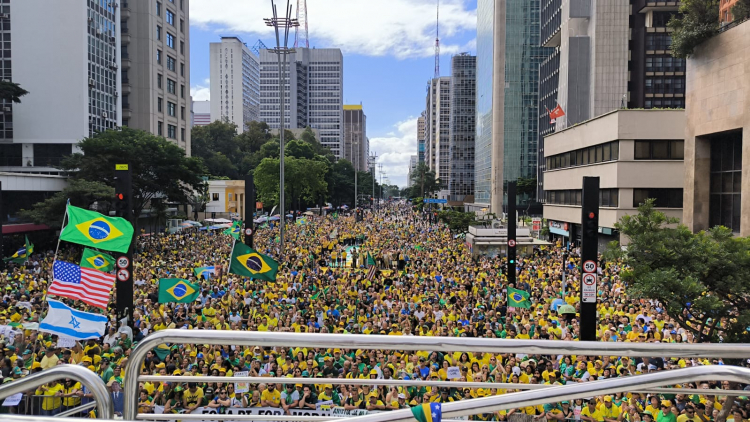 Ato da direita na Paulista reuniu cerca de 20,4 mil pessoas, diz USP
