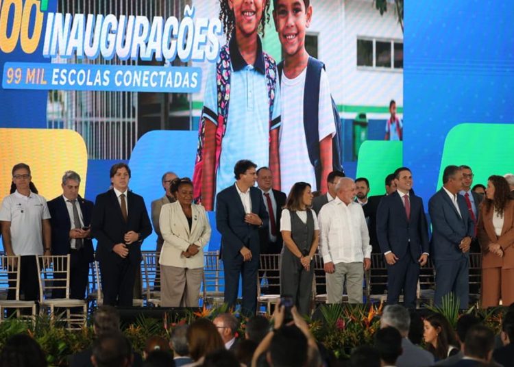 MEC realiza entrega simbólica de 107 obras no setor de educação