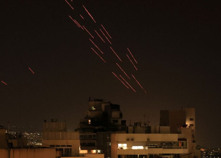 EUA confirmam reunião neste sábado para tentar acordo com o Irã