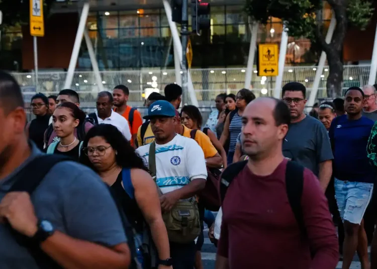 Desemprego no 1º trimestre é de 6,1%, o menor já registrado no período