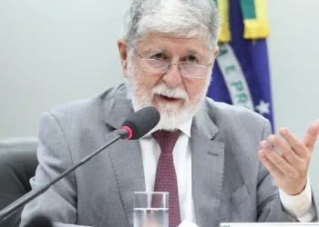 Pretexto para intervenção é inaceitável, diz Celso Amorim