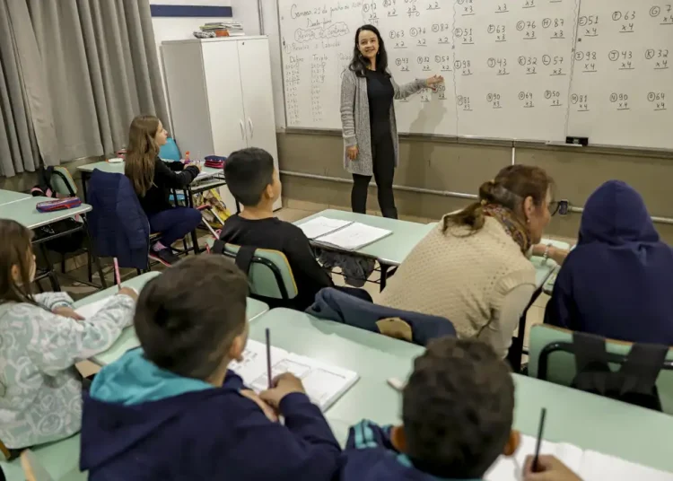 Inscrições para formação de professores de matemática vão até o dia 15