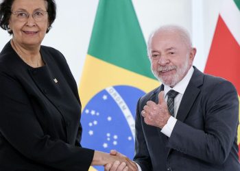 Lula comemora aprovação do fim da escala 6X1 na Câmara