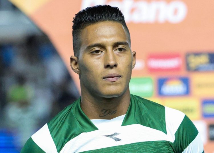 Capitão pede desculpa após vexame do Coritiba: “Assumir a responsabilidade”