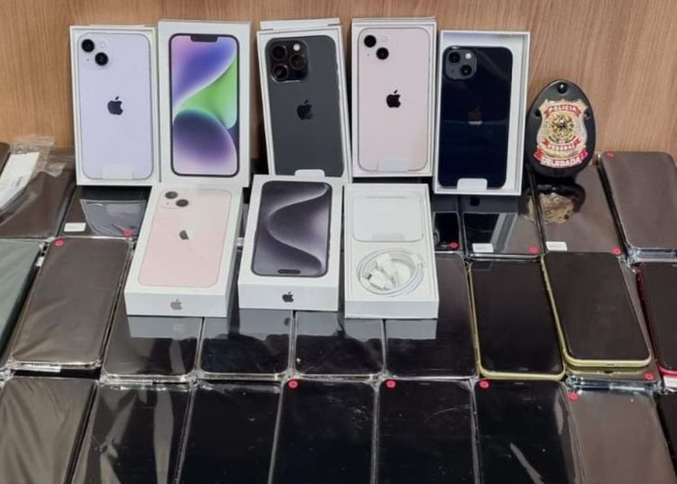 Operação Mute apreende 680 celulares em mais de 120 presídios do país