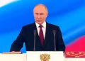 Putin rejeita encontro com Zelensky e cobra negociações indiretas