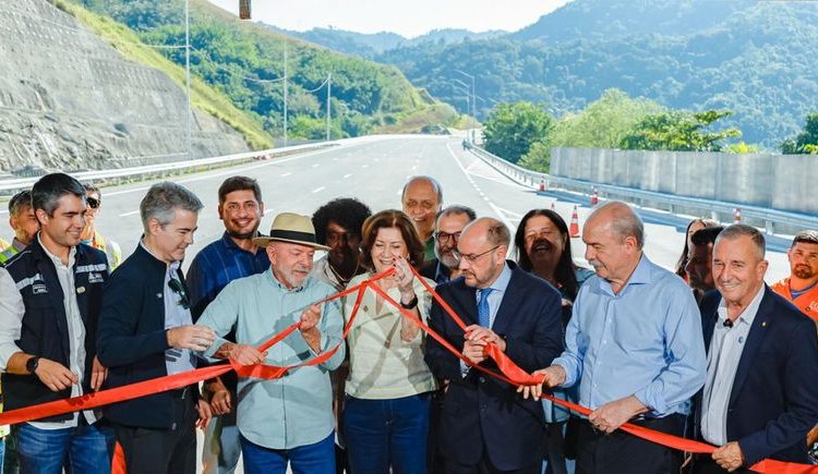 Governo inaugura primeira etapa da rodovia na Serra das Araras, no Rio