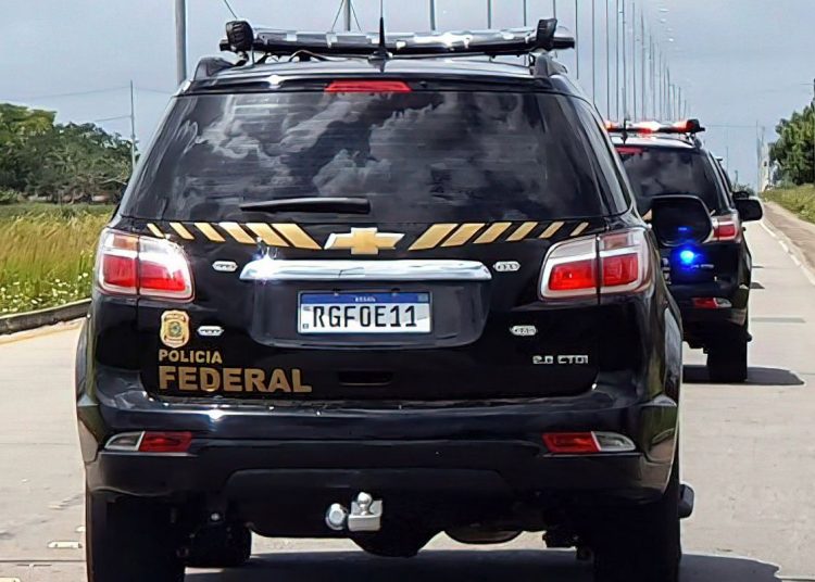 PF apreende armas destinadas a facções criminosas no Rio