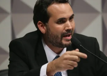 Subsídio de R$ 0,35 ao diesel não será retomado, diz ministro