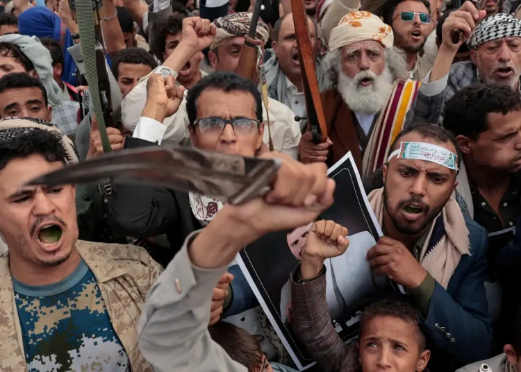Houthis anunciam bloqueio naval contra Arábia Saudita