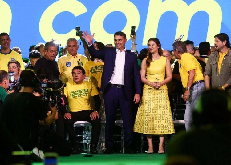 PL oficializa candidatura de Flávio Bolsonaro à Presidência
