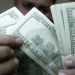 Dólar fecha estável, mas acumula queda de 1,82% em julho