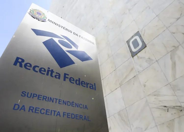 Receita classifica mais 17 empresas como devedoras contumazes