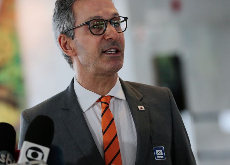 Novo oficializa Romeu Zema como candidato à Presidência da República