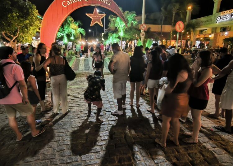 Agosto do mar: festival de gastronomia movimenta Canoa Quebrada