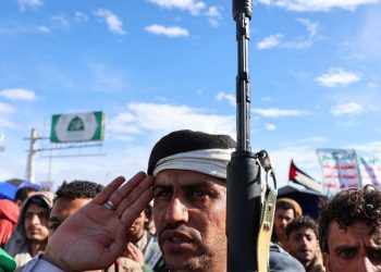 Houthis dizem ter atingido estatal de petróleo da Arábia Saudita