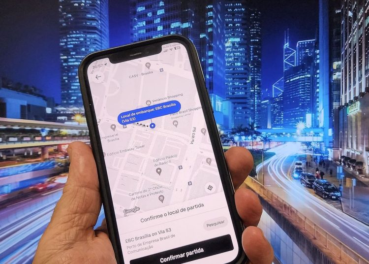 Apps de transporte vão ter que esclarecer sobre atendimento a idosos