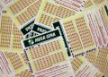 Mega-Sena acumula para R$ 102 milhões; confira os números sorteados