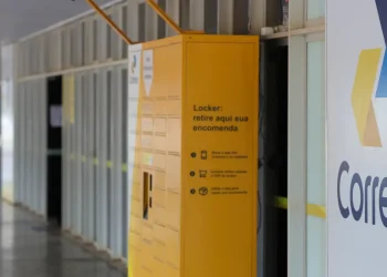 Após semana em greve, empregados dos Correios têm dissídio na segunda